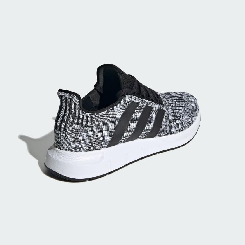 adidas Men's Swift Run Gymnastics Shoes