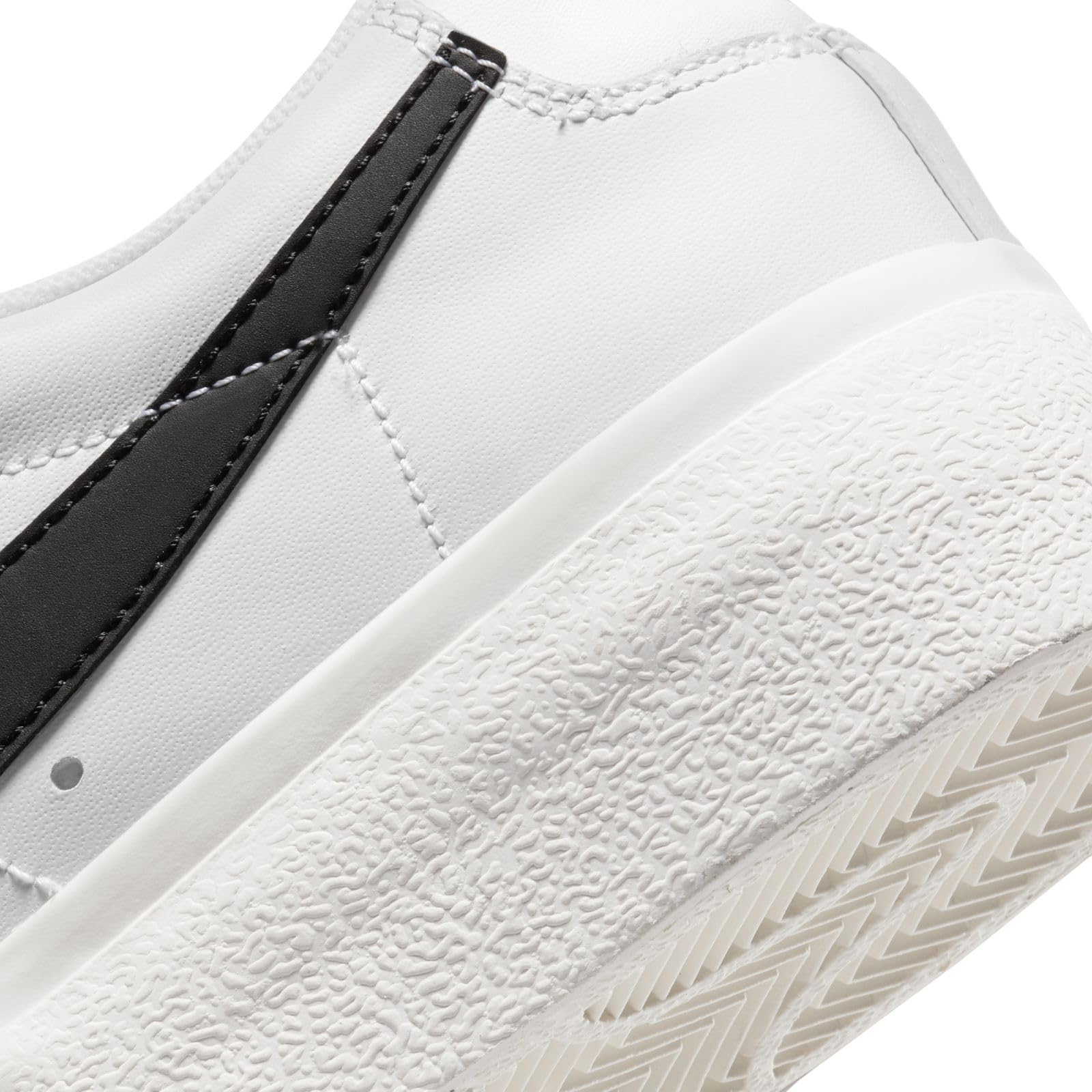 Nike Women's Blazer Low Platform Shoes