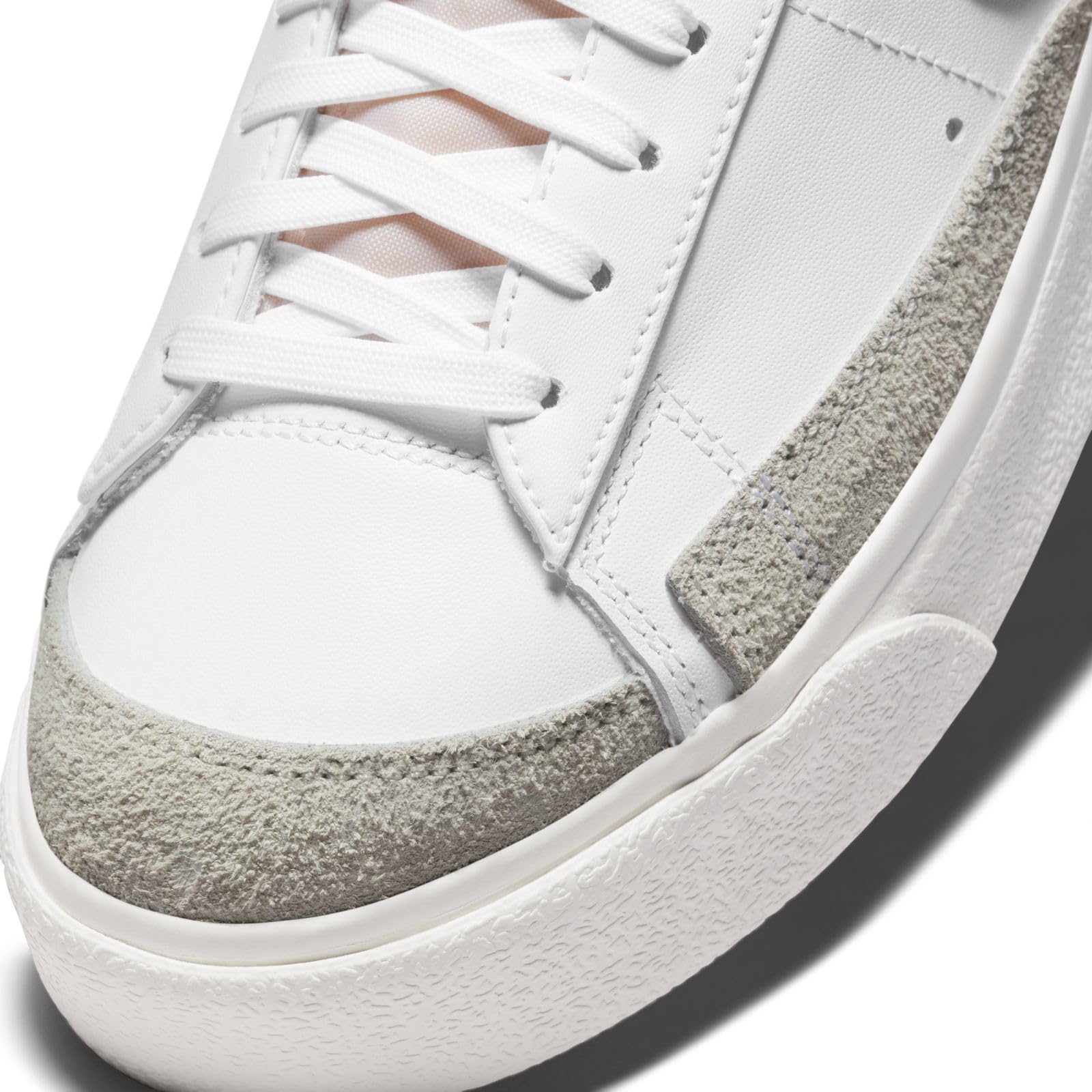 Nike Women's Blazer Low Platform Sneaker