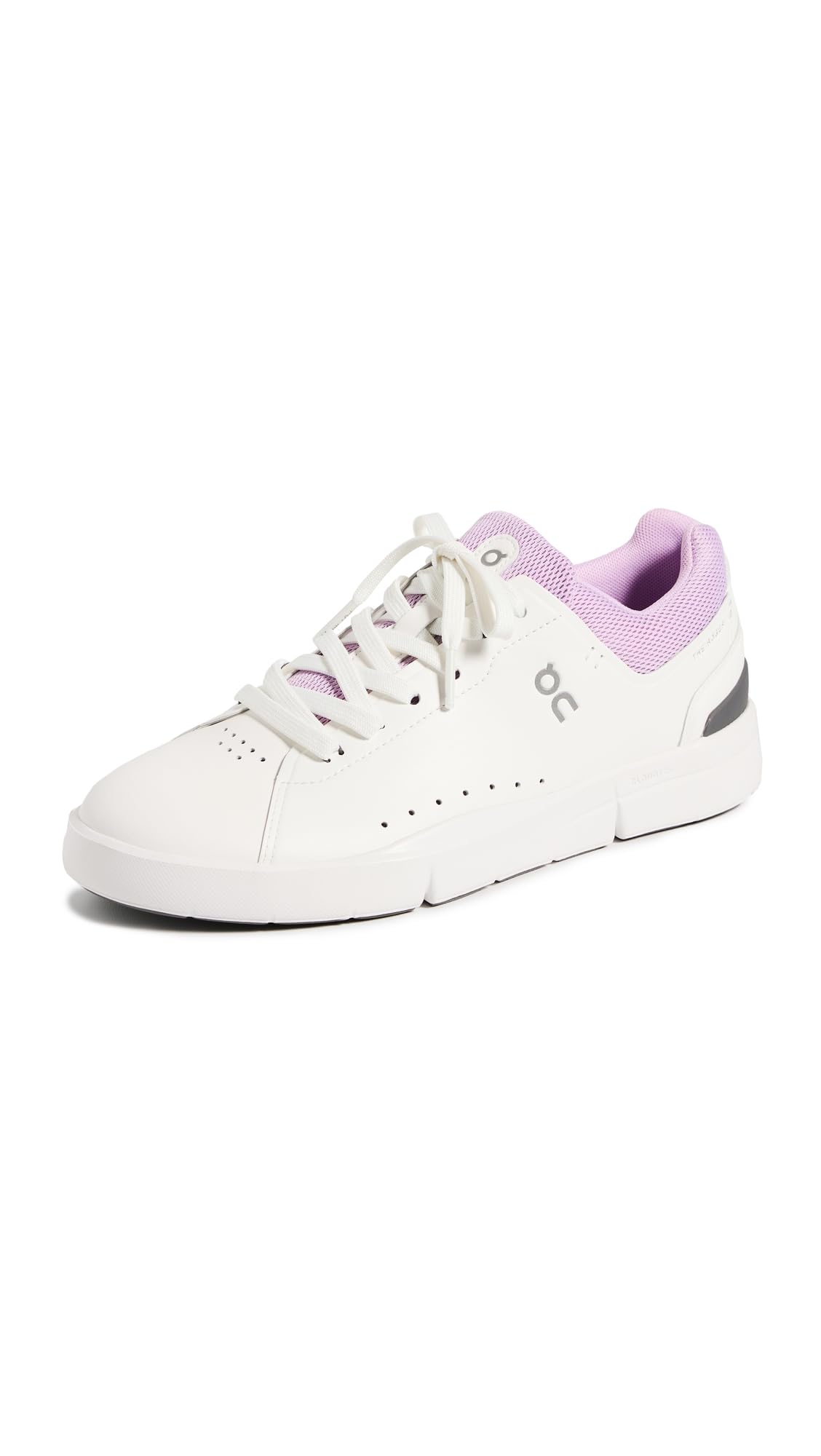 On Women's The Roger Advantage Sneakers