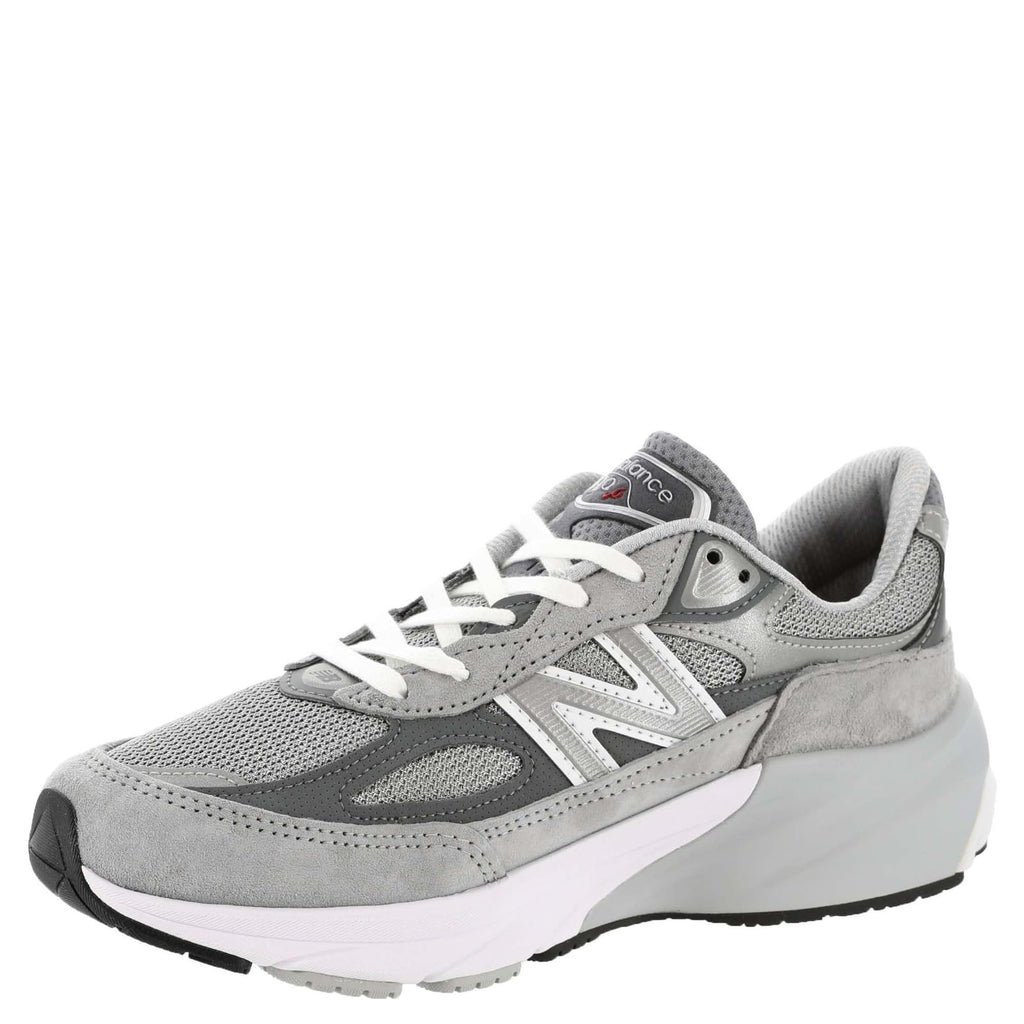 New Balance Womens FuelCell 990 V6Sneaker