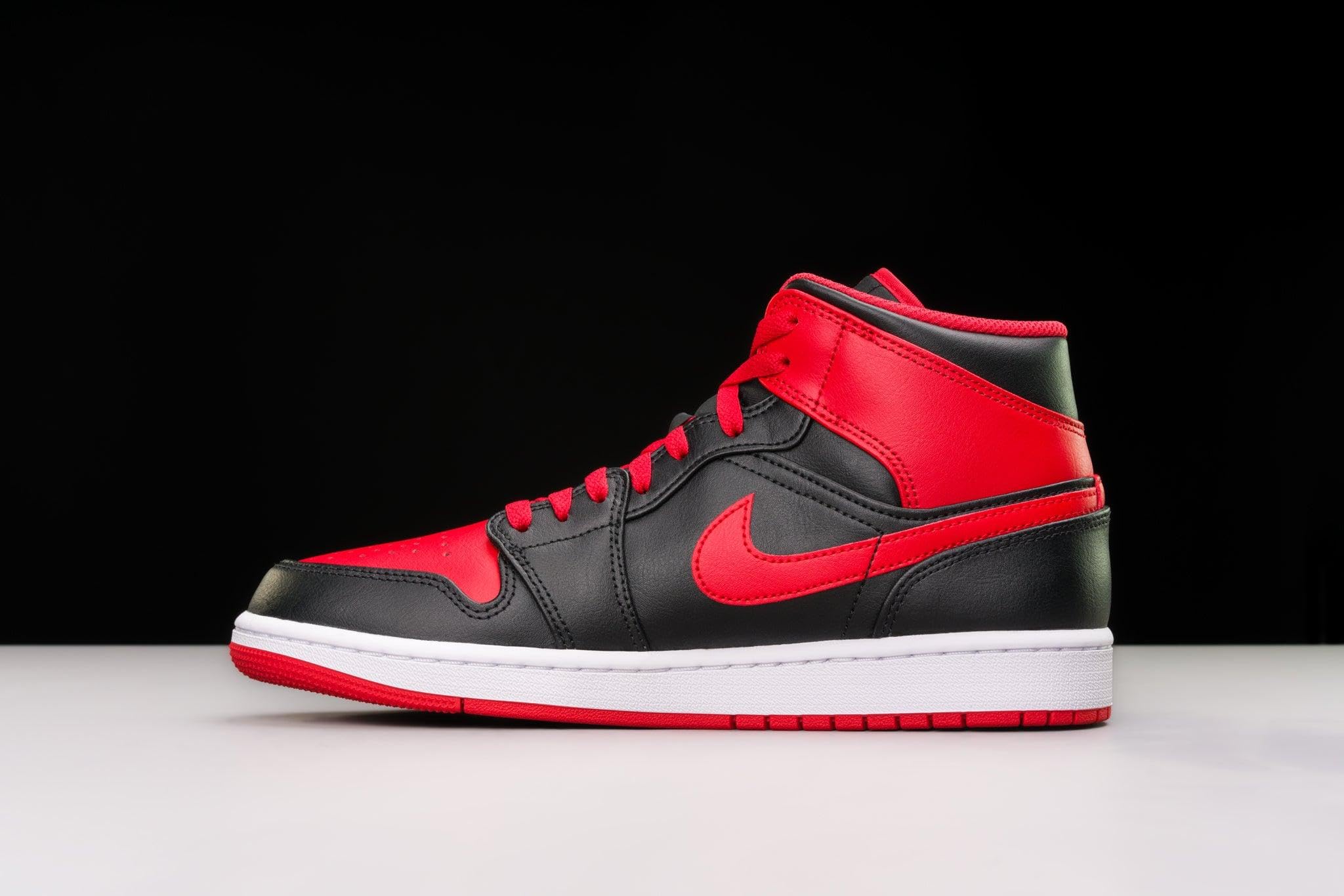 Nike Men's Air Jordan 1 Mid Sneaker