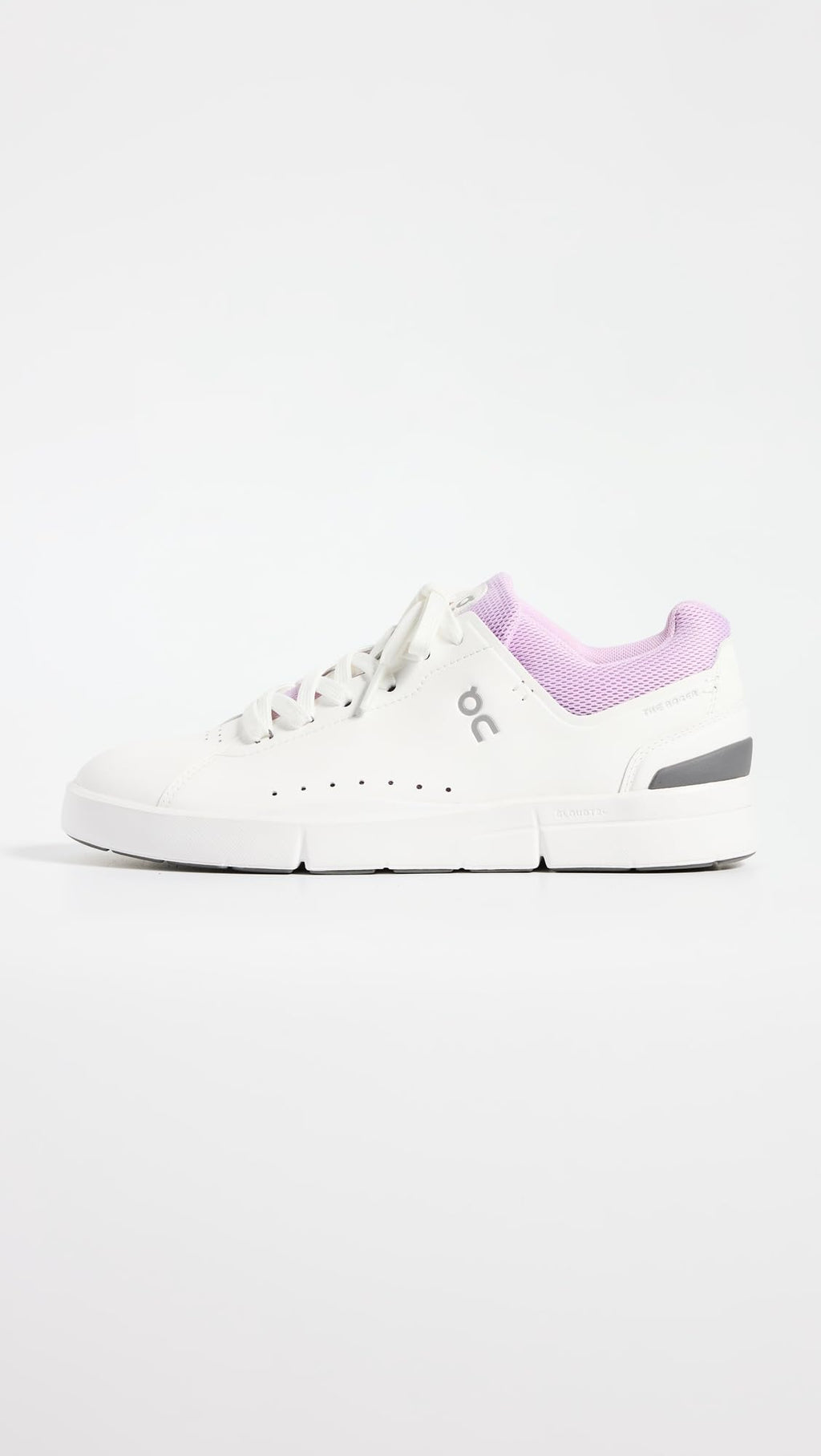 On Women's The Roger Advantage Sneakers