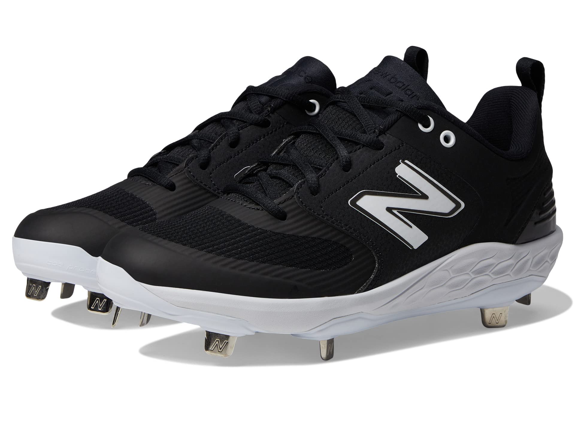 New Balance Women's Fresh Foam Velo V3 Softball Shoe